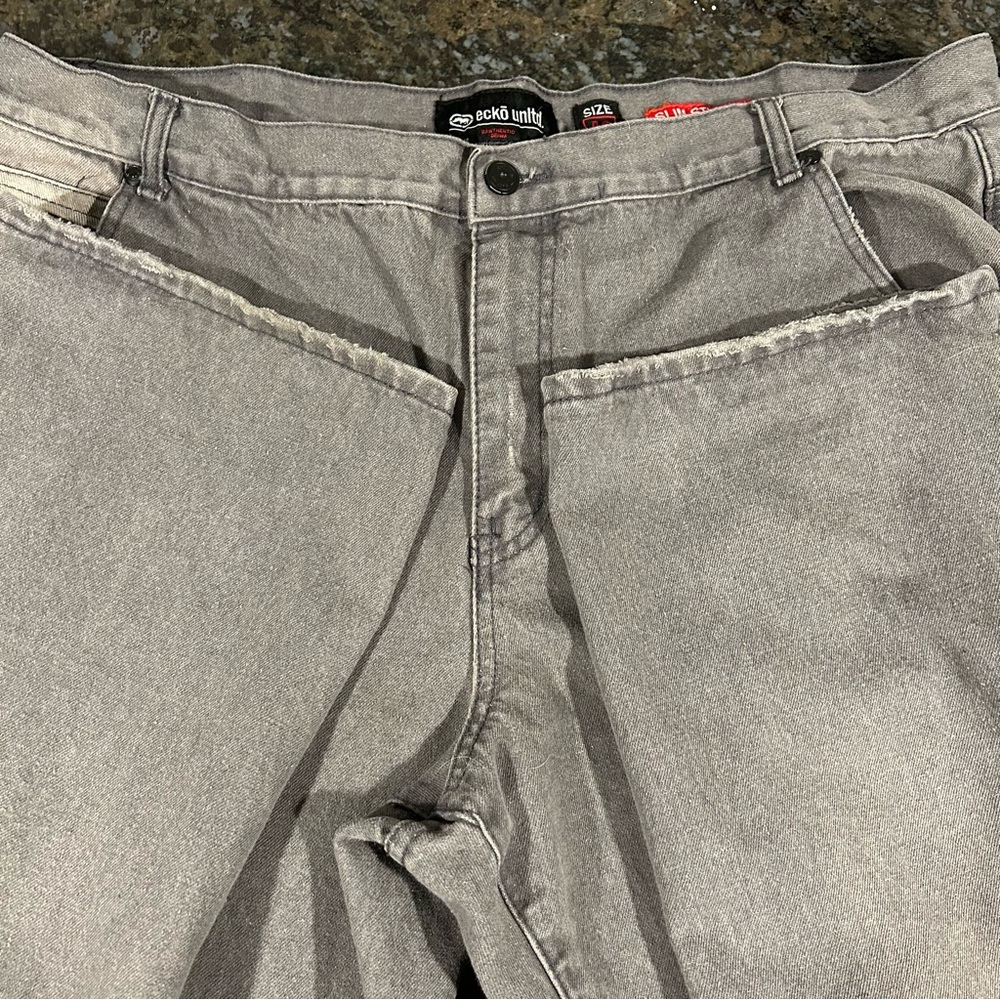 Ecko Unltd Gray Men’s Distressed Jeans Size 42 Slim Straight - Picture 10 of 10